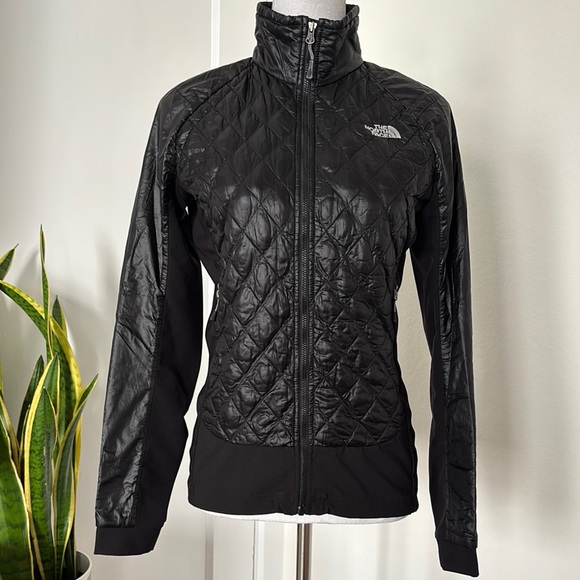 The North Face Thermoball Black Quilted Jacket size Small - Picture 1 of 11